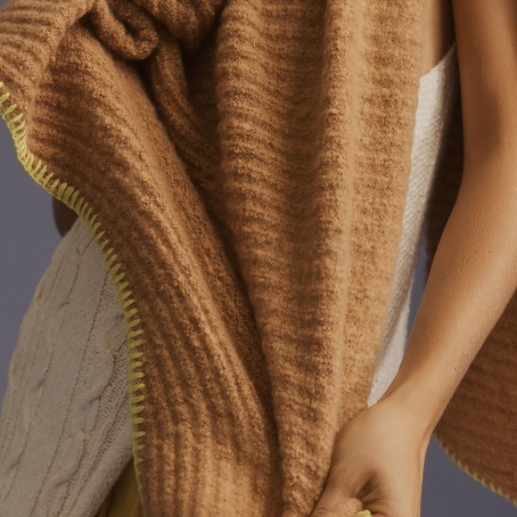 Anthropologie Boucle Scarf - Picture 7 of 7